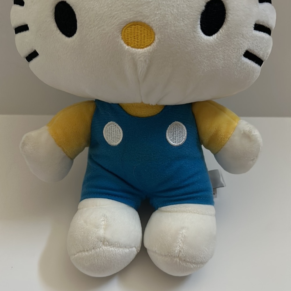Hello Kitty - Picture 4 of 4
